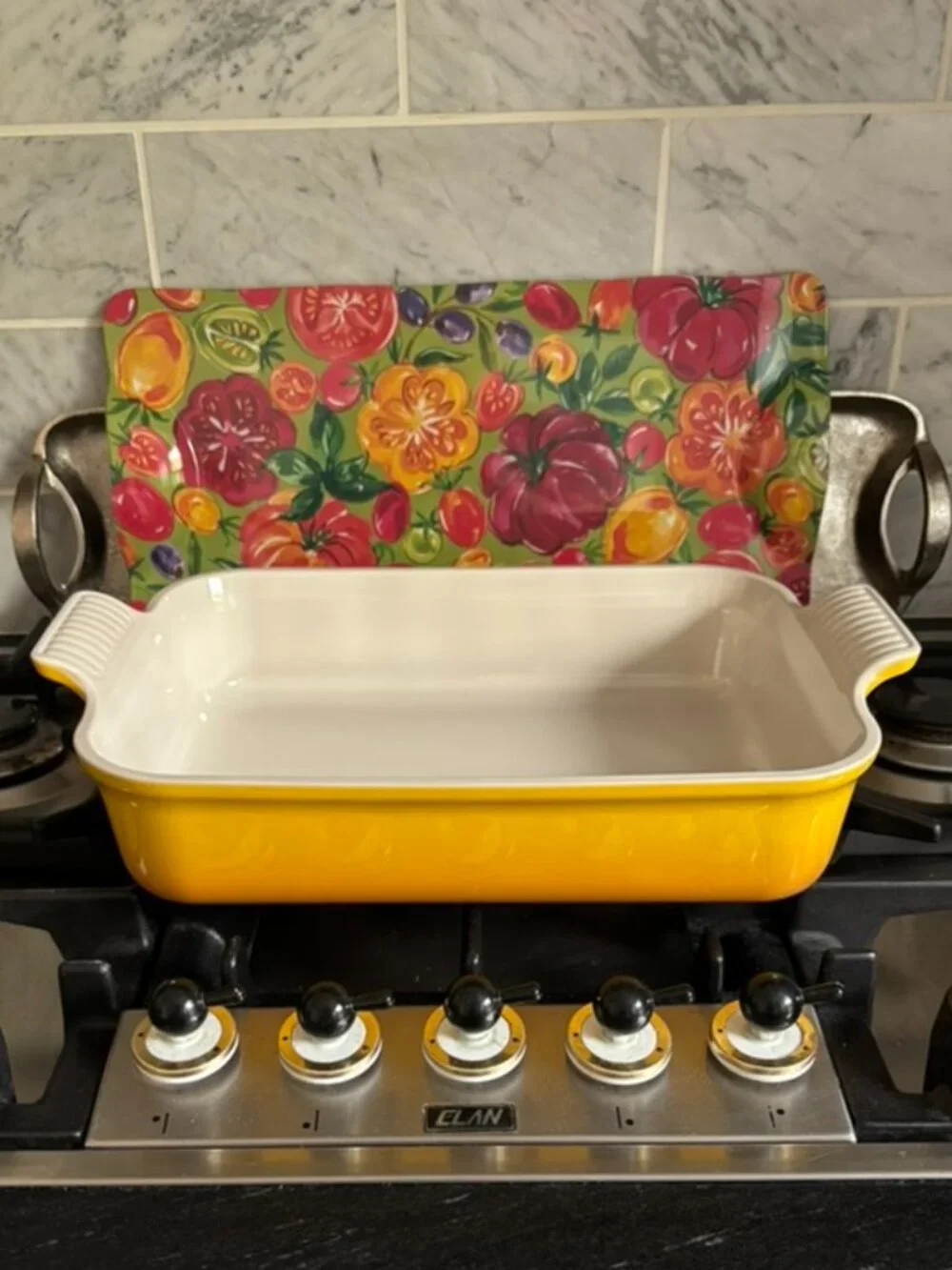 LE CREUSET Heritage Stoneware Rectangular Baking Dish 4-Qt Pan in Nectar NEW